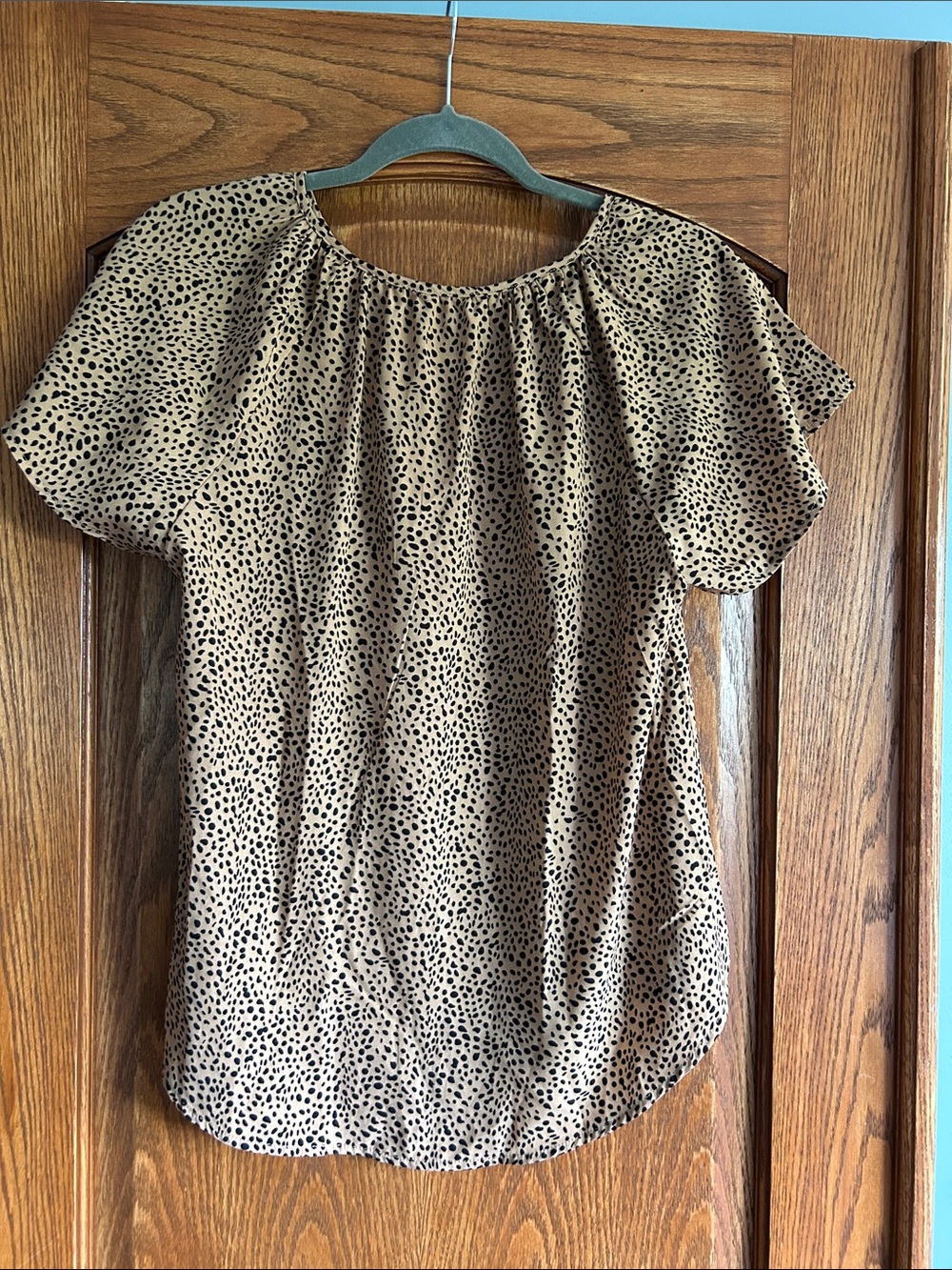 SHEIN Tan & Black Dotted Flutter Sleeve Blouse